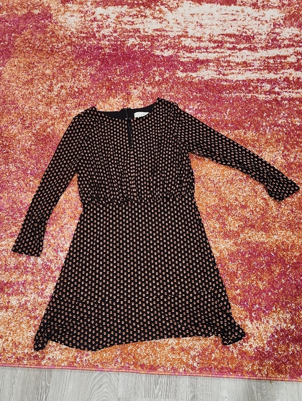 Like NEW! Loft Women's Petite Black Long-Sleeve Floral Dress